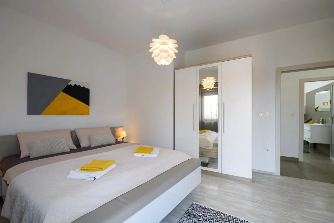 Lounge House Dolce Vita Пула 0*,  Хорватия