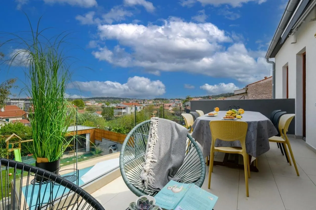Lounge House Dolce Vita Пула