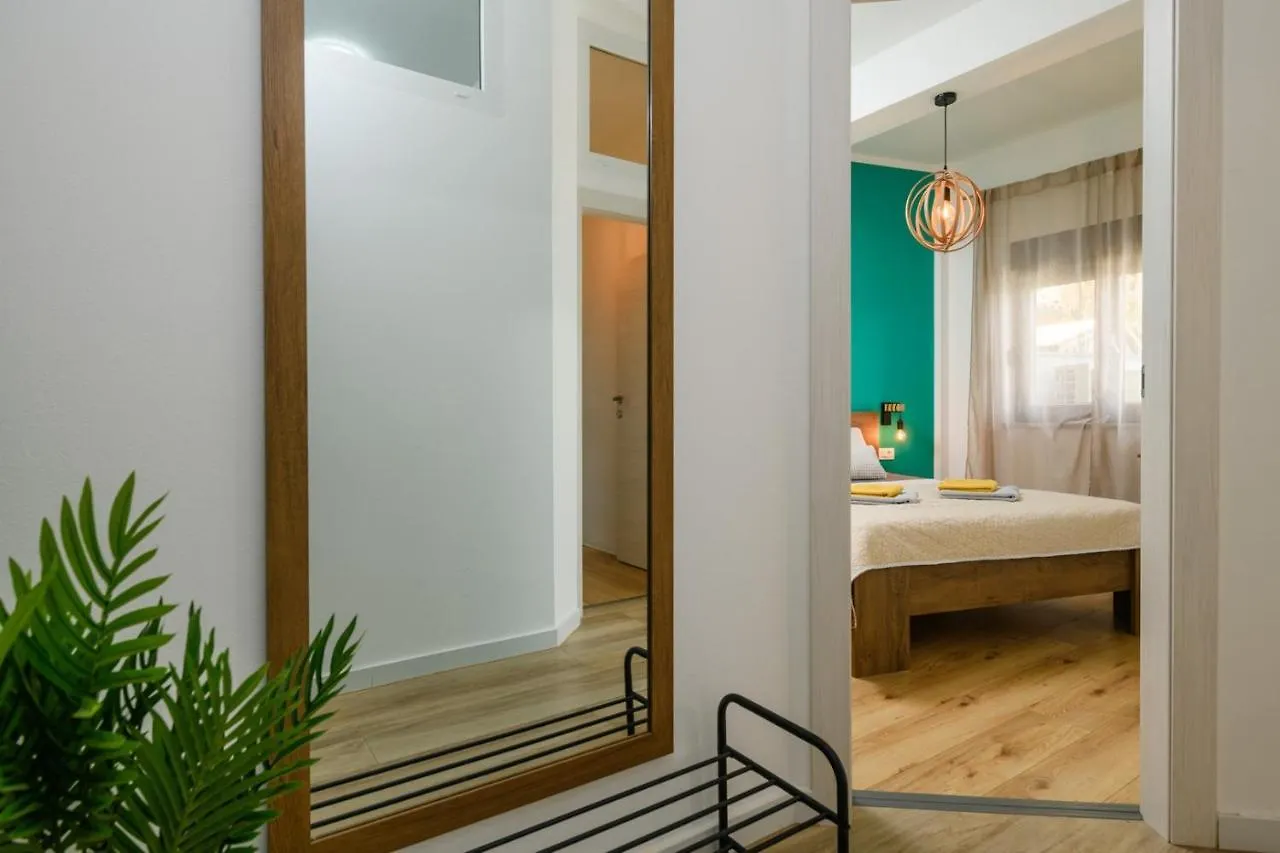 Lounge House Dolce Vita Пула Вилла