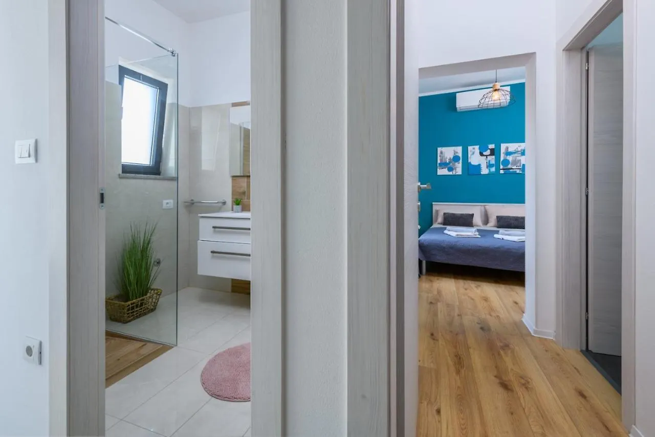 Lounge House Dolce Vita Пула Вилла