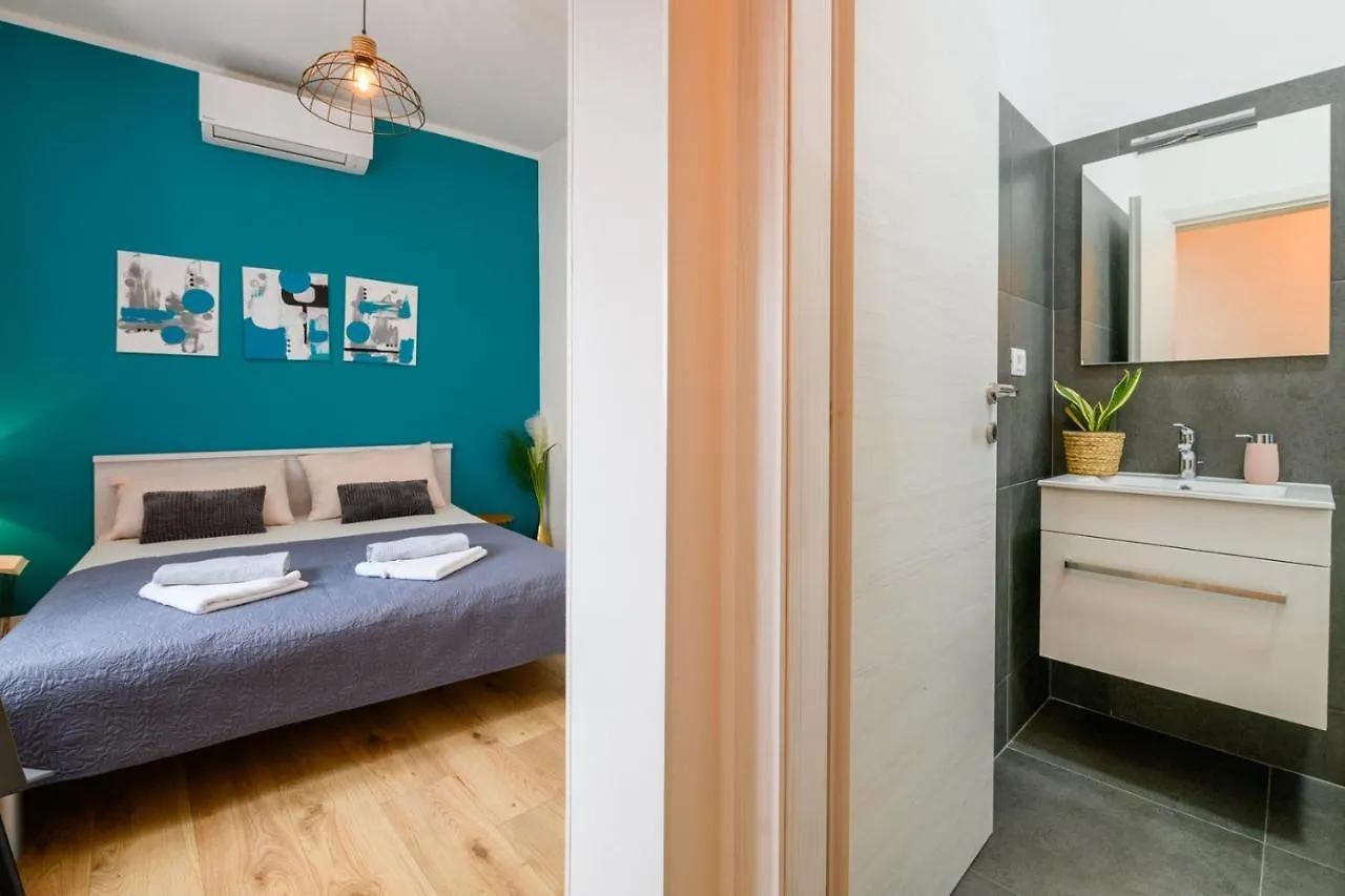 Lounge House Dolce Vita Пула Вилла