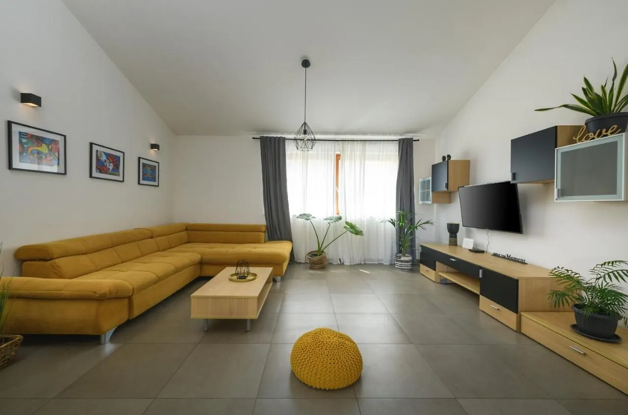 Lounge House Dolce Vita Пула