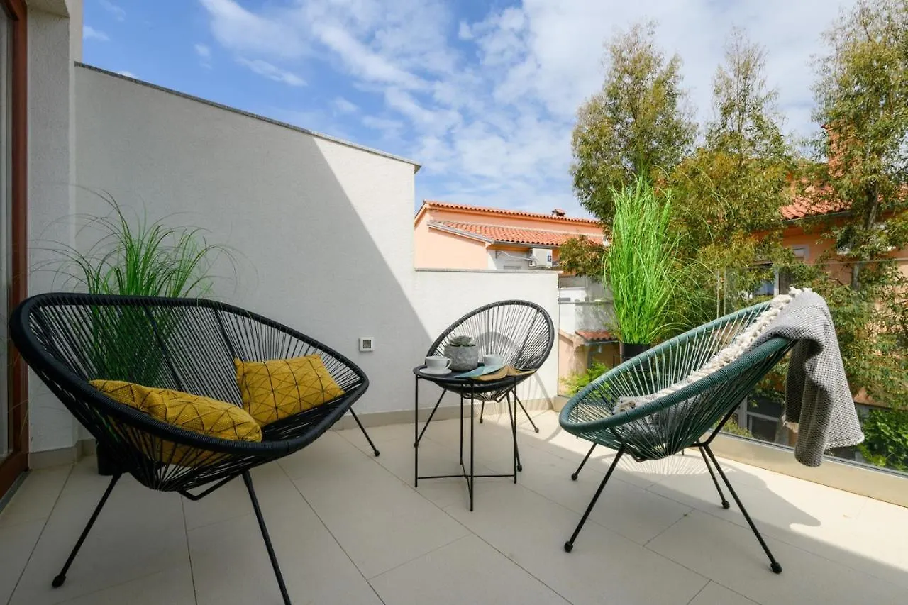 Lounge House Dolce Vita Пула